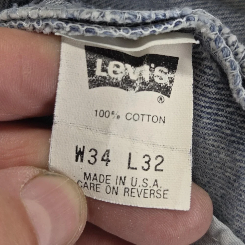 Vintage Levis 501 Jeans Mens Blue Light Wash Made In USA Button Fly Fits 30x30